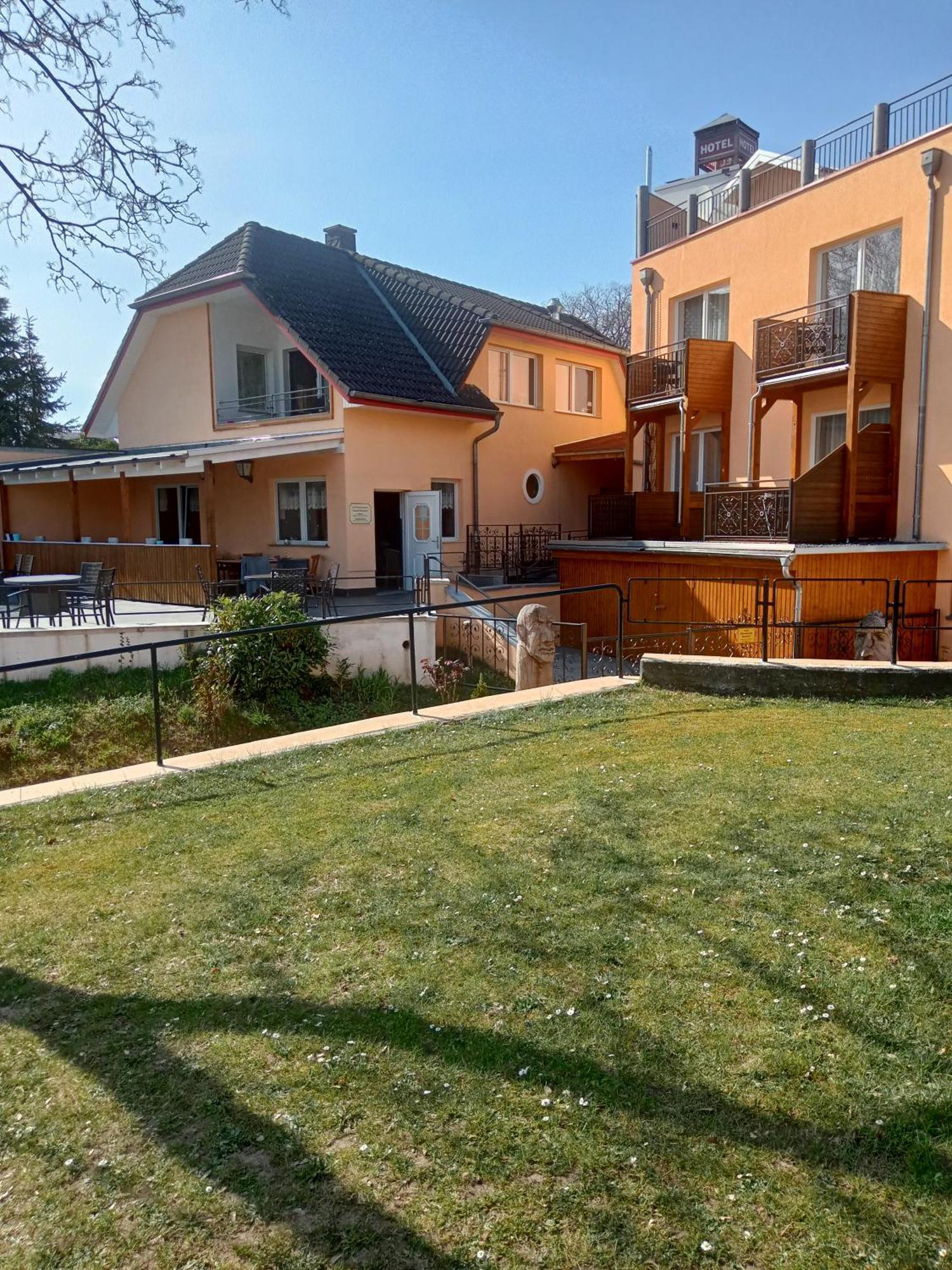 Seehotel Bad Kleinen Exterior foto